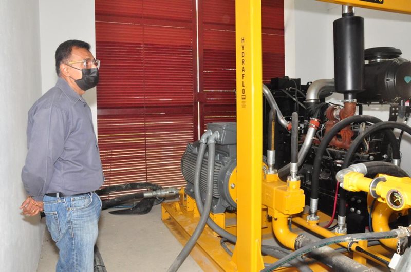 3.jpeg Minister Sinanan Visits Tulsa Trace Pump Station3.jpeg