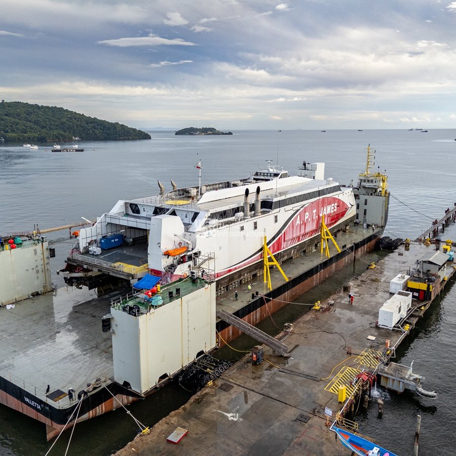 APT James First Vessel Serviced on New AMT Goliath